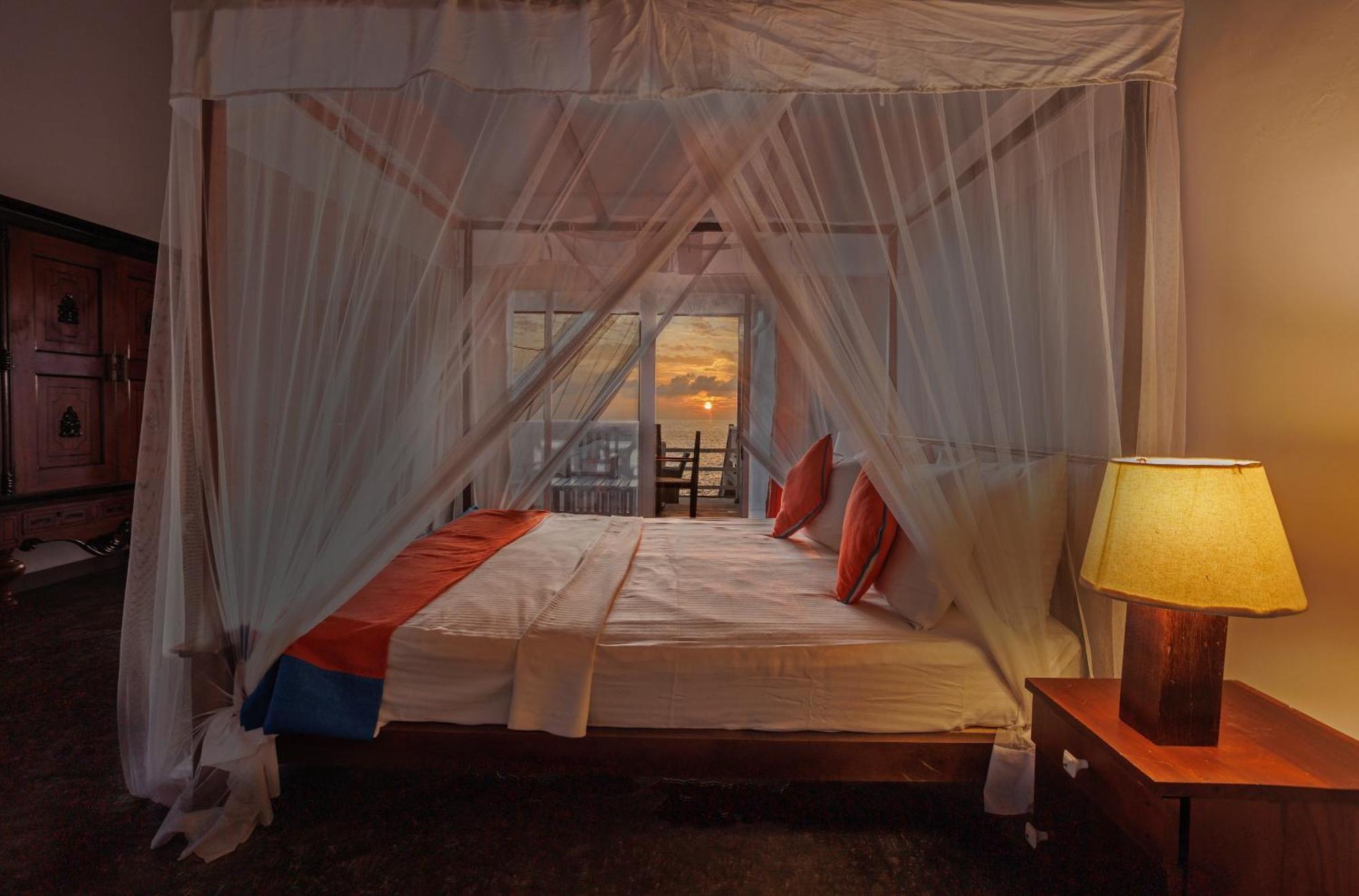 Hotel Zeilan Sunset Point أونا واتونا المظهر الخارجي الصورة