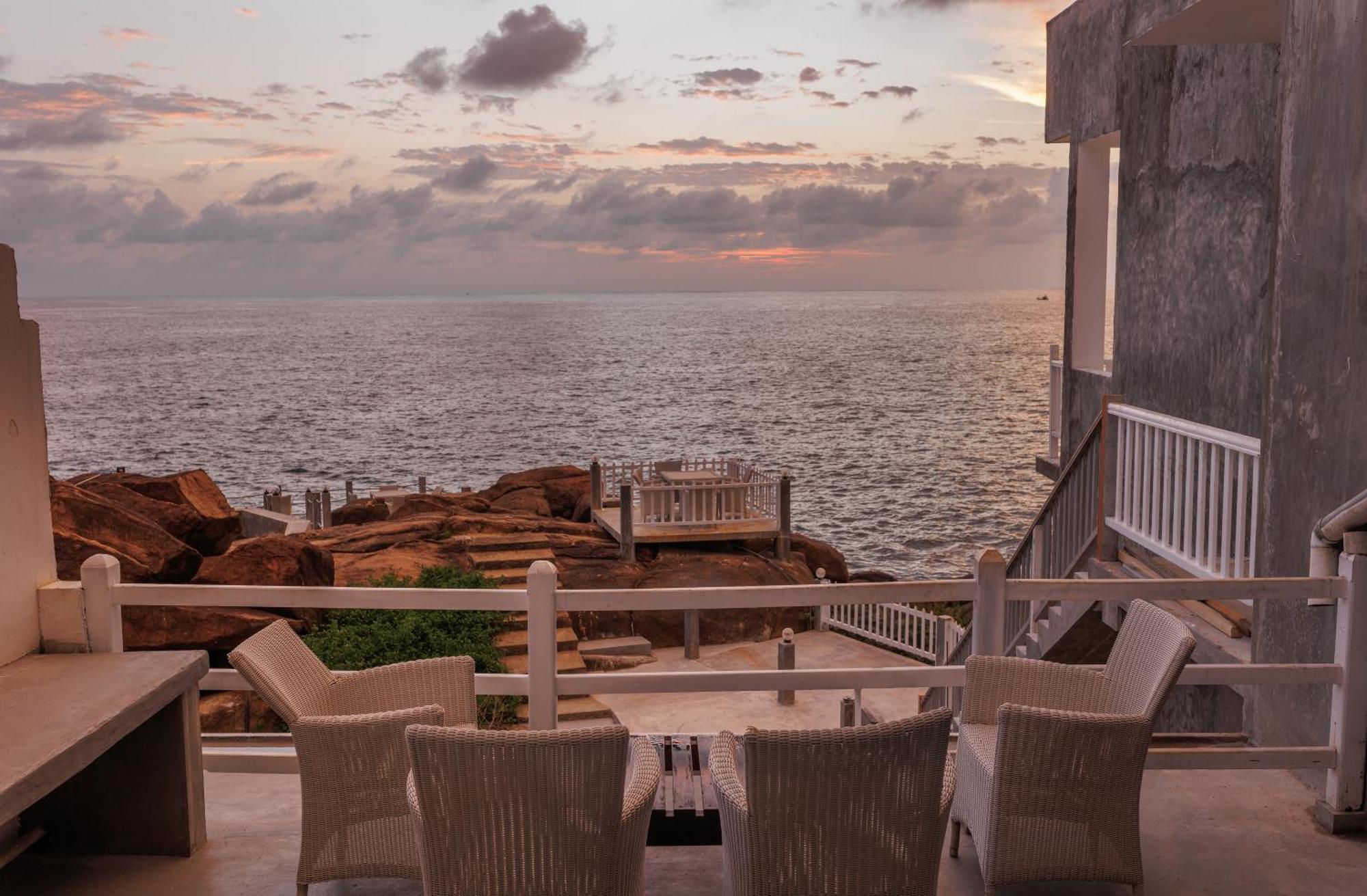 Hotel Zeilan Sunset Point أونا واتونا المظهر الخارجي الصورة
