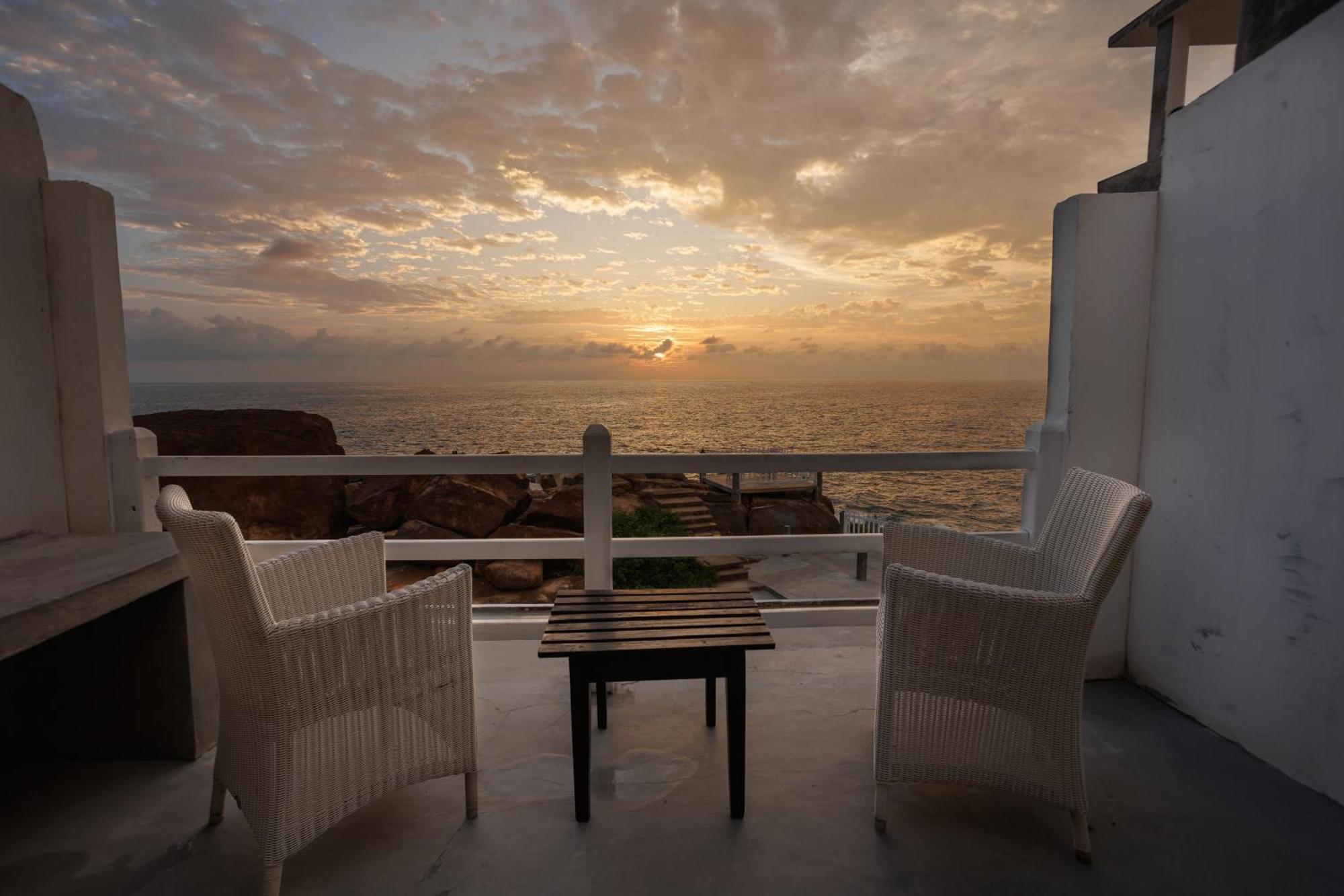 Hotel Zeilan Sunset Point أونا واتونا المظهر الخارجي الصورة